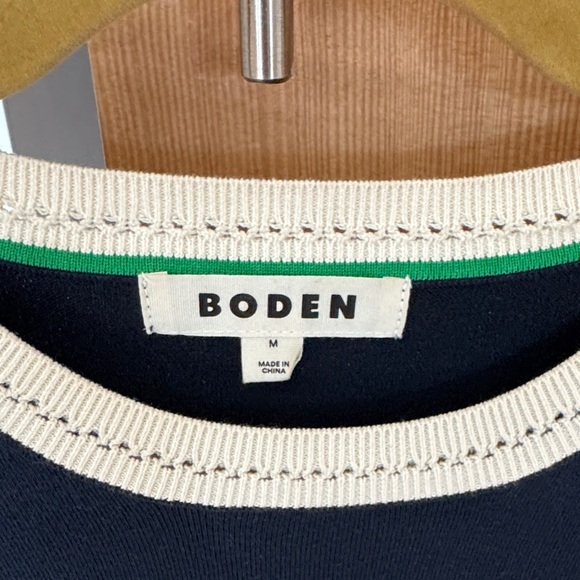Boden Navy and Cream Knit Top medium new without tags - Picture 2 of 3